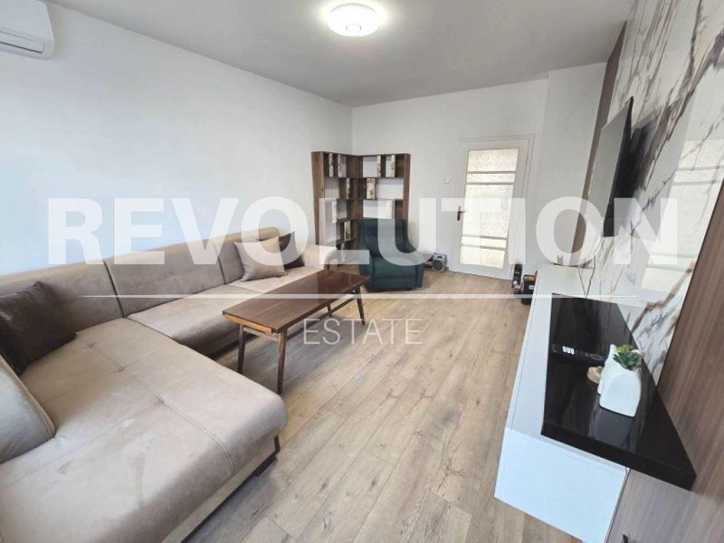 Te huur  1 slaapkamer Varna , Tsjajka , 72 m² | 22180069