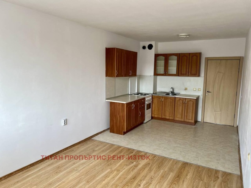 Дава под наем 3-СТАЕН, гр. Бургас, Лазур