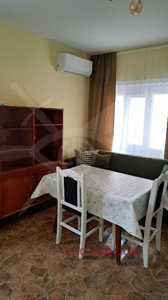 Дава под наем 4-СТАЕН, гр. Пловдив, Център, снимка 5 - Апартаменти - 53561116