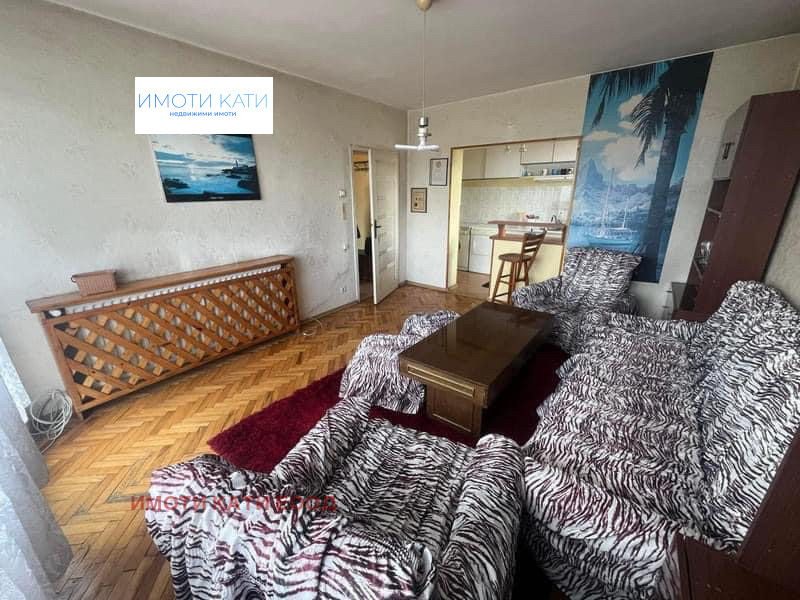 Zu vermieten  1 Schlafzimmer Pernik , Twardi liwadi , 55 qm | 87750344