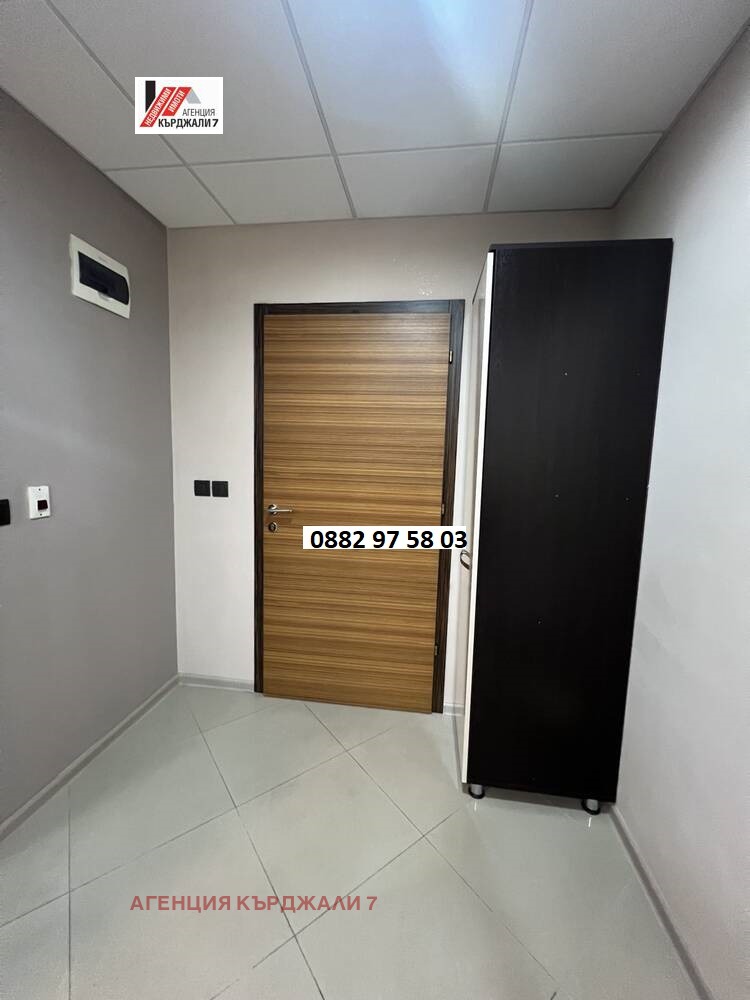 Дава под наем  Офис град Кърджали , Център , 30 кв.м | 90471699 - изображение [5]