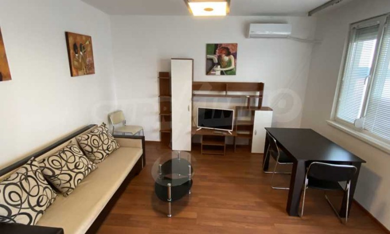 Da affittare  Studio Vidin , Saedinenie , 44 mq | 47920805