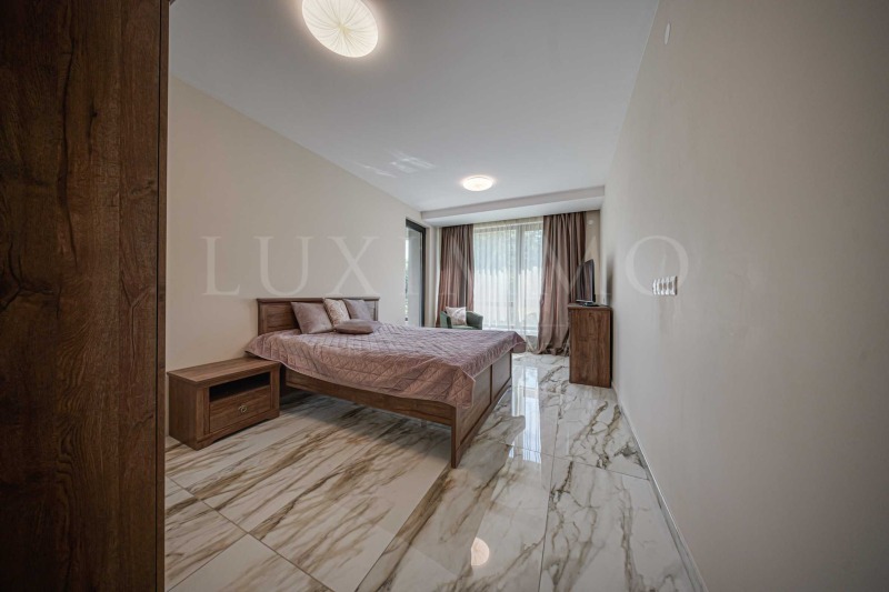 Издаје се  2 спаваће собе Софија , Бојана , 136 м2 | 74107074 - слика [12]