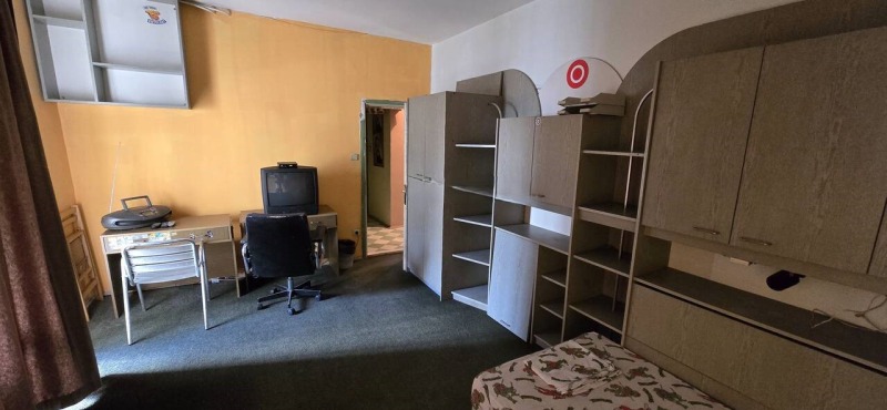 Дава под наем 4-СТАЕН, гр. Пловдив, Изгрев, снимка 2 - Апартаменти - 53563233