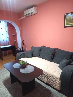 2-стаен град Варна, ВИНС-Червен площад