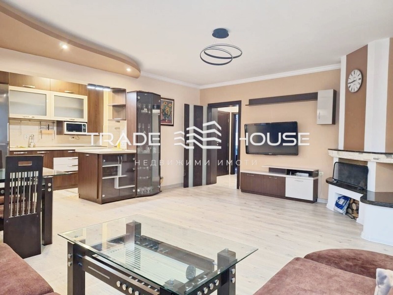 A louer  2 chambres Plovdiv , Sadiiski , 90 m² | 18548420
