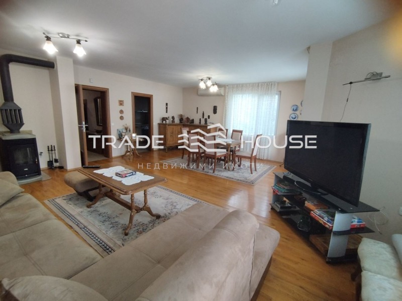 K pronájmu  Dům oblast Plovdiv , Belaštica , 300 m2 | 79619509
