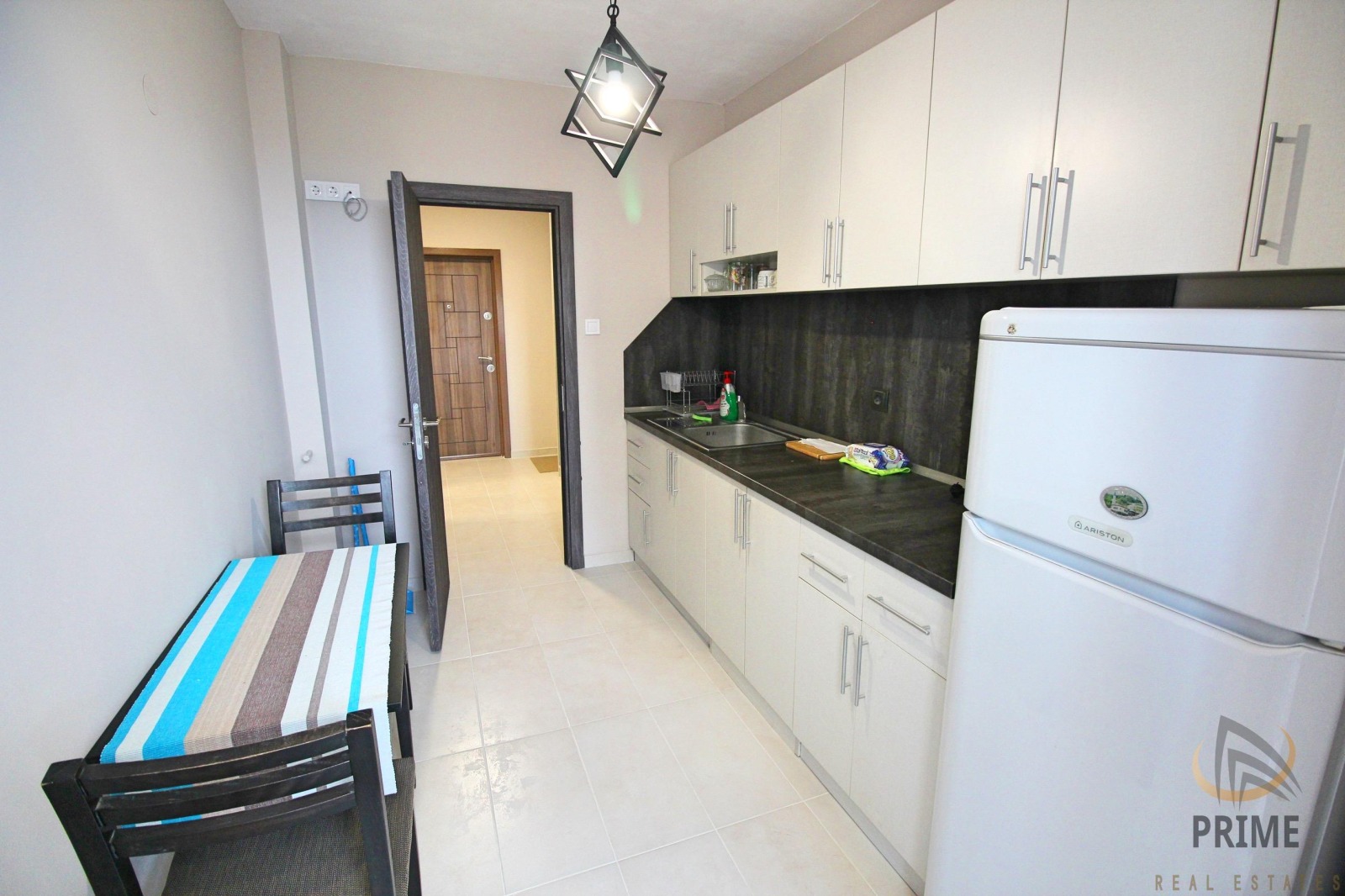 Дава под наем 2-СТАЕН, гр. Бургас, Изгрев, снимка 13 - Апартаменти - 54119419