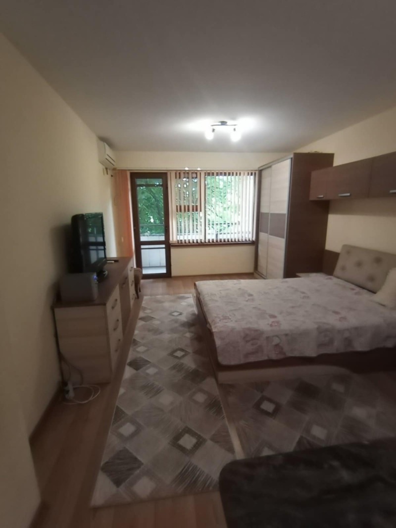 En renta  1 dormitorio Ruse , Zdravets Iztok , 64 metros cuadrados | 38326975
