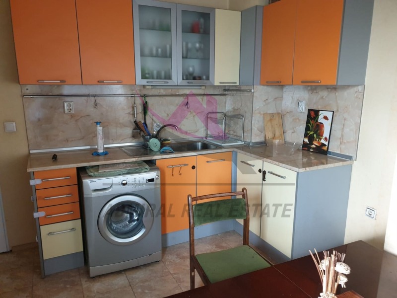 Te huur  2 slaapkamers Varna , Vazrazjdane 1 , 70 m² | 28637562