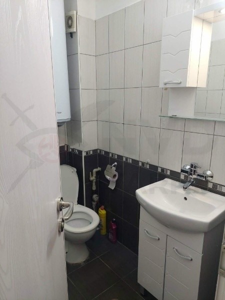 Дава под наем 3-СТАЕН, гр. Варна, Колхозен пазар, снимка 5 - Апартаменти - 54491617