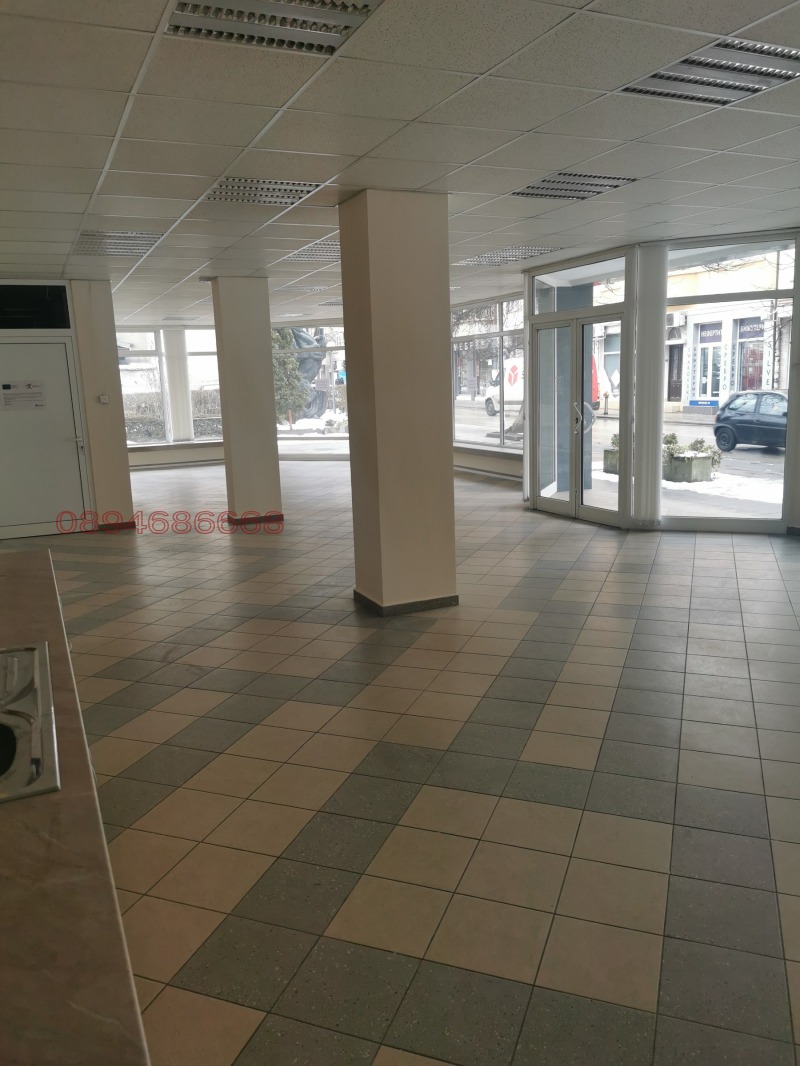 Дава под наем МАГАЗИН, гр. Габрово, Център, снимка 11 - Магазини - 52779571