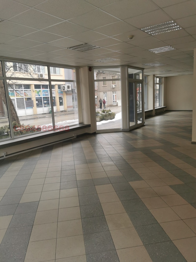 Дава под наем МАГАЗИН, гр. Габрово, Център, снимка 9 - Магазини - 52779571