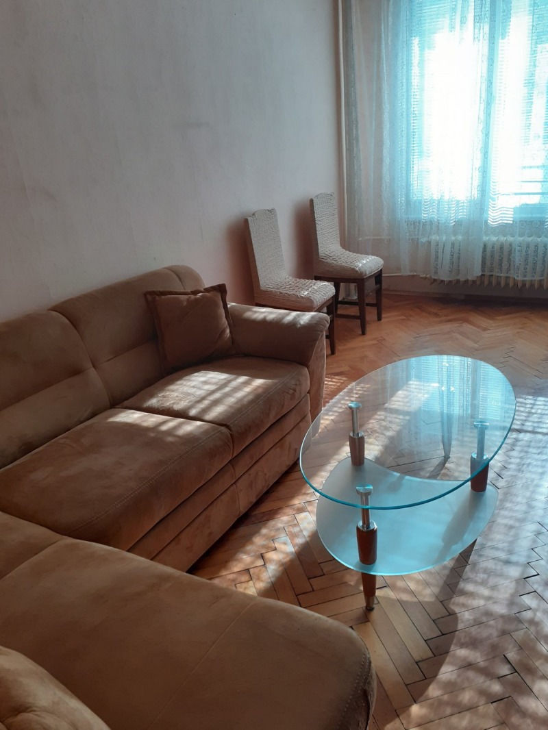 Zu vermieten  1 Schlafzimmer Sofia , Borowo , 64 qm | 93121585