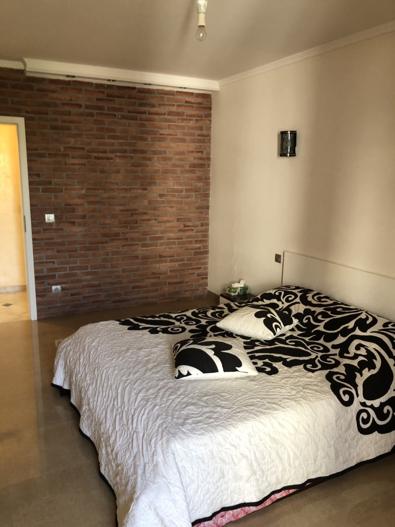Издаје се  2 спаваће собе Софија , Студентски град , 110 м2 | 13678050 - слика [13]