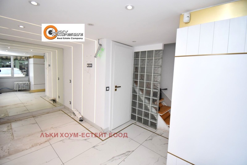 Do wynajęcia  Sklep Sofia , Centar , 50 mkw | 84132598 - obraz [2]