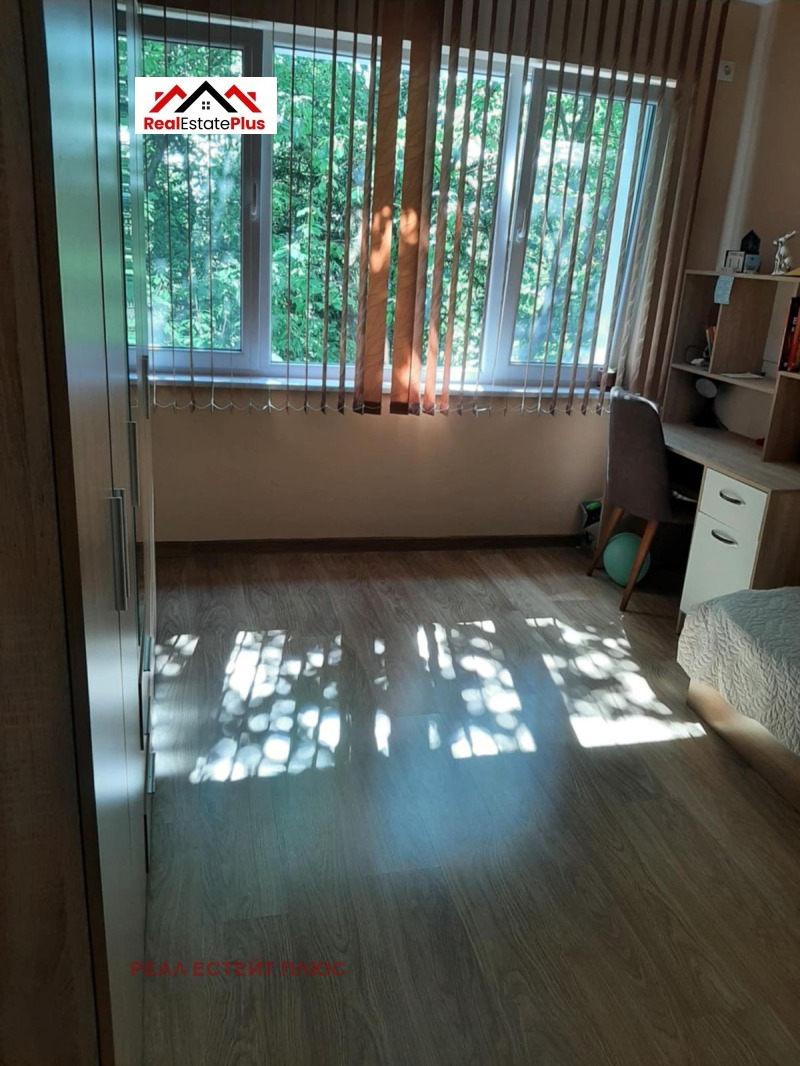 K pronájmu  2 ložnice Pleven , 9-ti kvartal , 87 m2 | 97445352 - obraz [6]