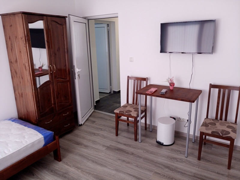 Дава под Наем ЕТАЖ ОТ КЪЩА в област Пловдив, с. Войводиново - 90 кв.м / 275 € » 537.85 лв., РИНЕКС РЕВОЛЮШЪН