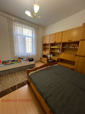 3 Schlafzimmer Zentar, Sofia 11