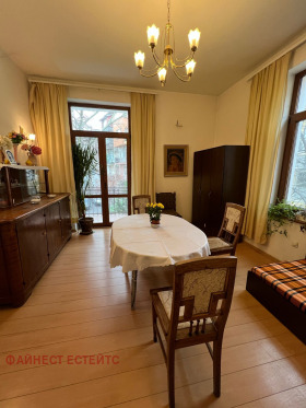 3 bedroom Tsentar, Sofia 1