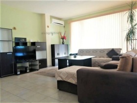 2 bedroom Tsentar, Burgas 1