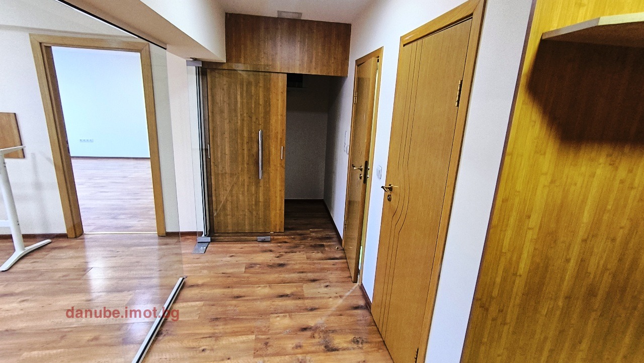 Дава под наем ОФИС, гр. Русе, Център, снимка 8 - Офиси - 55058724