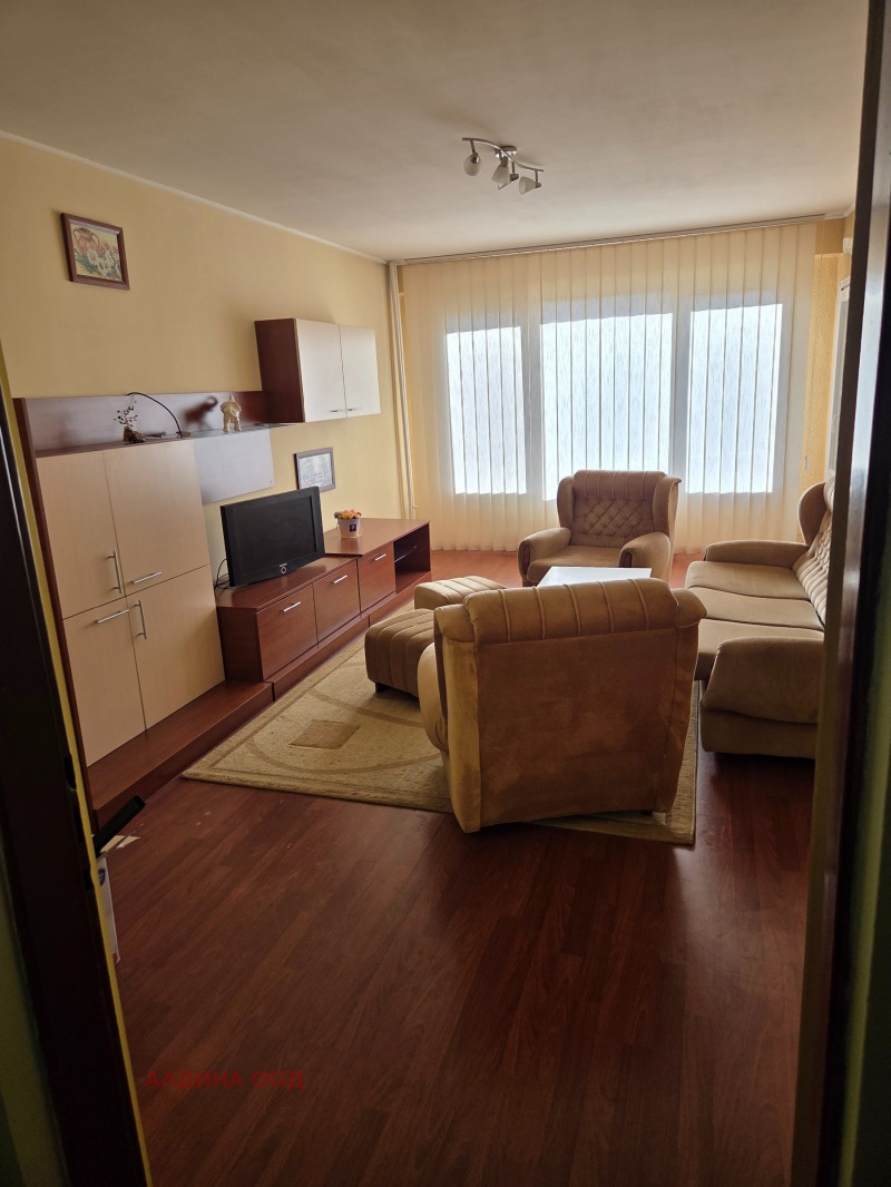 Дава под Наем 3-СТАЕН в град Перник, Мошино - 95 кв.м / 380 € » 743.22 лв., АЛДИНА ООД