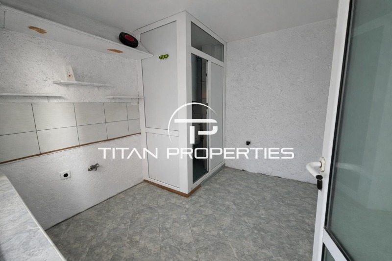 Дава под Наем ОФИС в град Варна, Левски 1 - 10 кв.м / 160 € » 312.93 лв., ТИТАН ПРОПЪРТИС ВАРНА