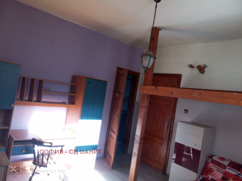 Дава под наем ЕТАЖ ОТ КЪЩА, гр. София, Център, снимка 3 - Етаж от къща - 52443209