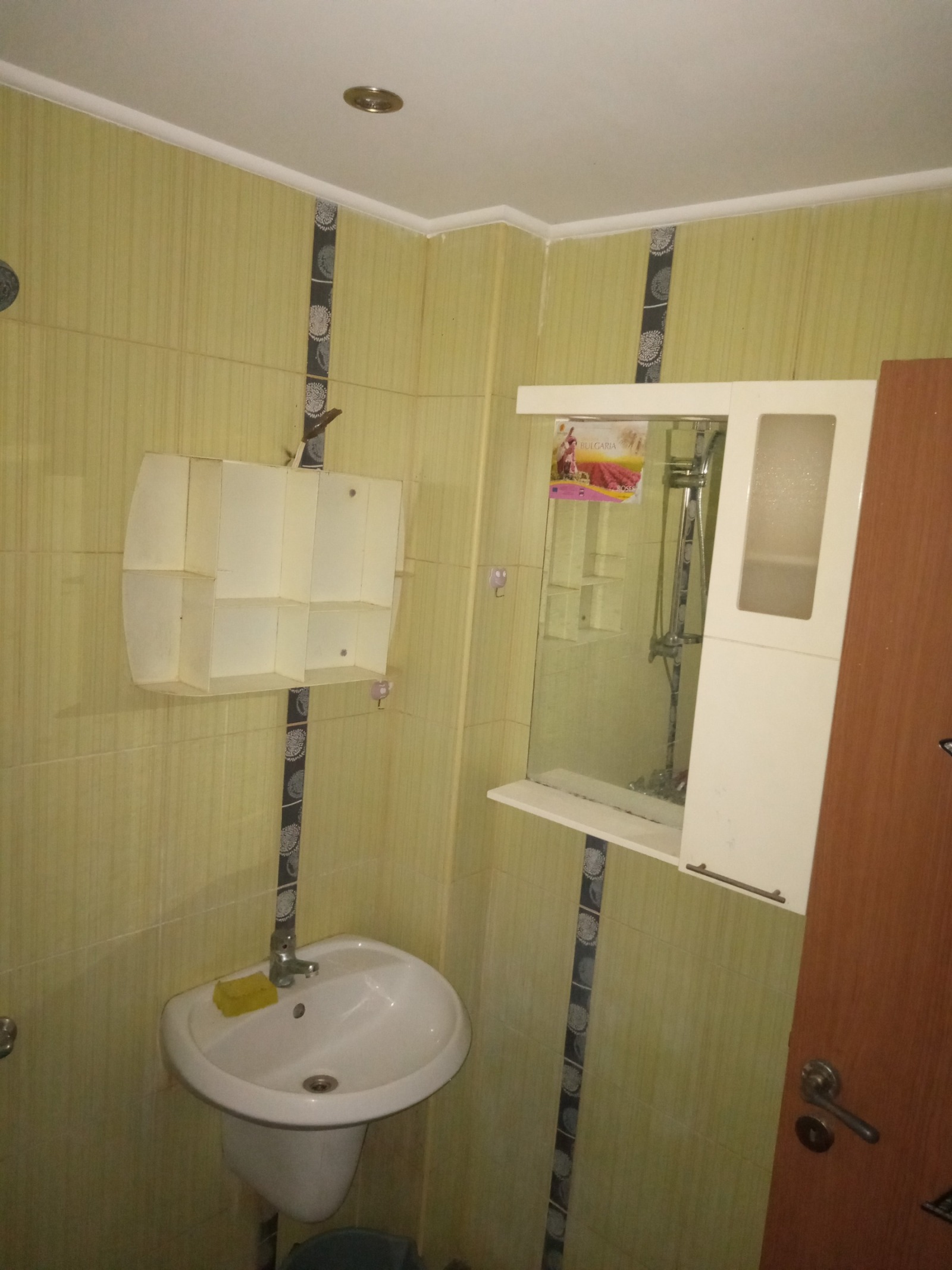 Дава под наем 2-СТАЕН, гр. Варна, ЖП Гара, снимка 2 - Апартаменти - 56156030