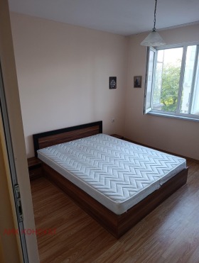 1 soverom Varosja, Targovishte