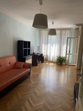 3 quartos Ivan Vazov, Sofia
