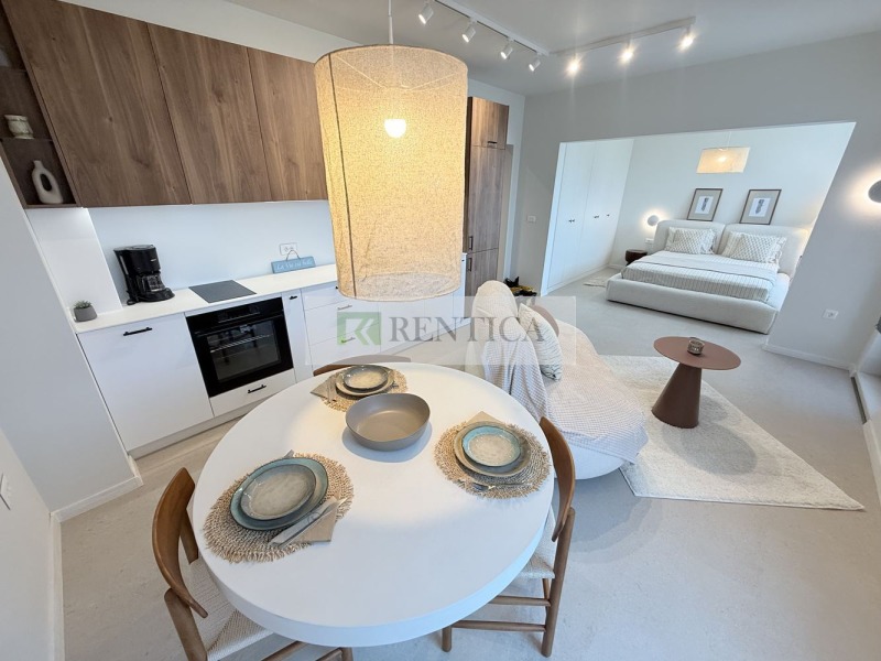 Дава под нем  2-стаен, град Варна, к.к. Св.Св. Константин и Елена •  730 € • ID 83429643 — holmes.bg - [1] 