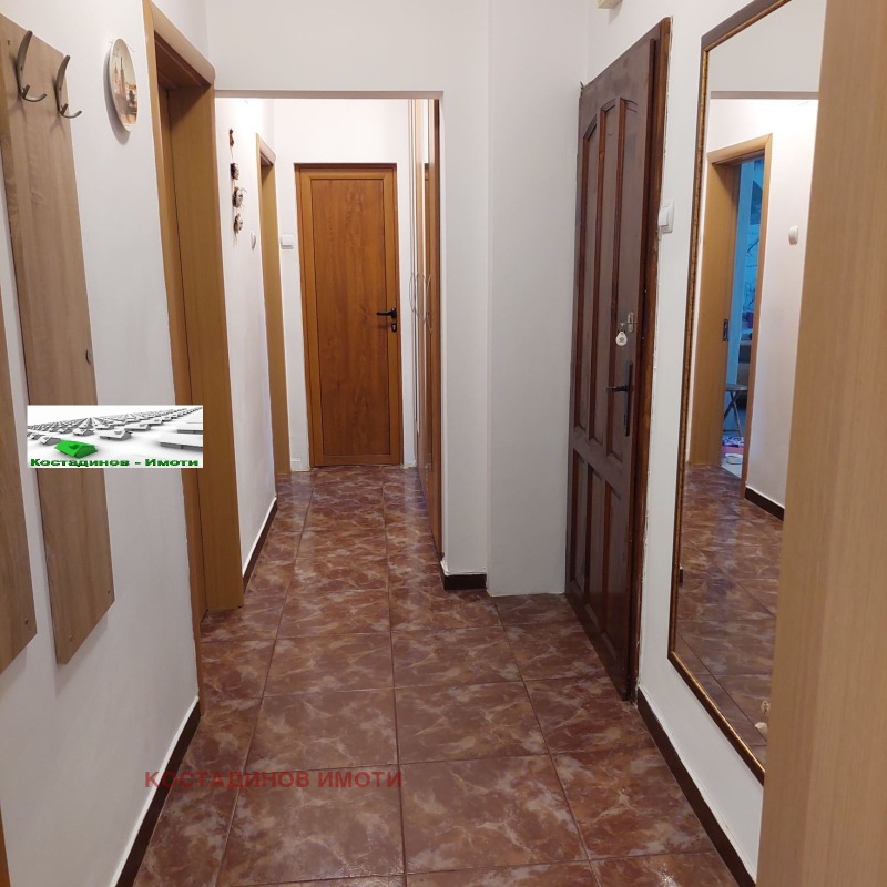 En renta  1 dormitorio Plovdiv , Marasha , 73 metros cuadrados | 75195859 - imagen [7]