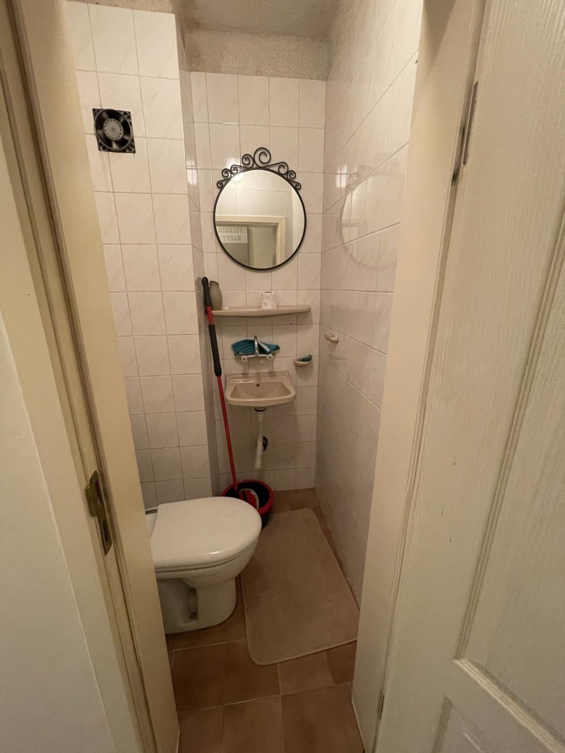 Zu vermieten  3 Schlafzimmer Sofia , Iwan Wazow , 106 qm | 76088393 - Bild [9]
