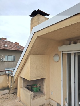 Ático Iztok, Sofia