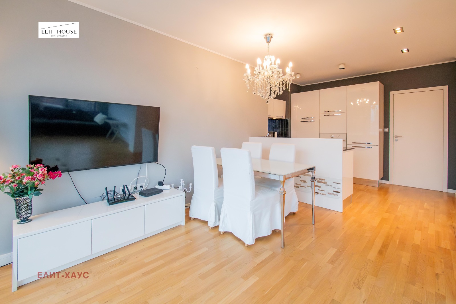 Дава под наем 3-СТАЕН, гр. София, Център, снимка 5 - Апартаменти - 54001266