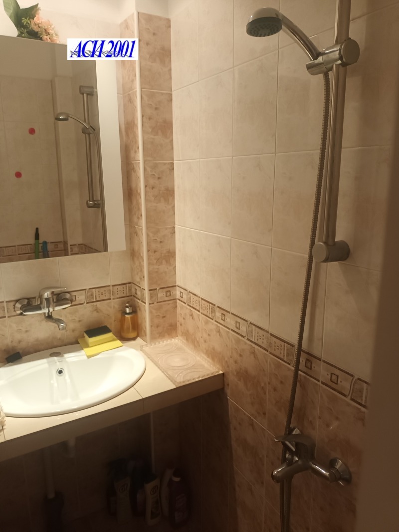 Vuokrattavana  Huone Sofia , Meditsinska akademija , 15 neliömetriä | 31840304 - kuva [9]