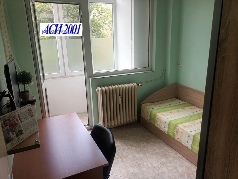 Vuokrattavana  Huone Sofia , Meditsinska akademija , 15 neliömetriä | 31840304 - kuva [3]