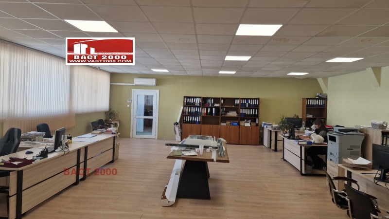 Дава под Наем СКЛАД в град София, НПЗ Искър - 1400 кв.м / 5 010.66 € » 9 800 лв., ВАСТ 2000