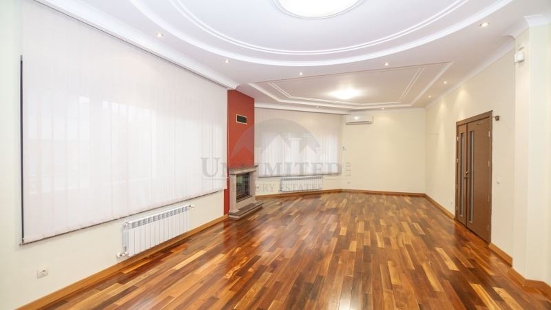 Издаје се  Кућа Софија , Јaворов , 647 м2 | 53203534 - слика [5]