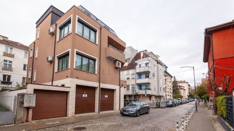 Издаје се  Кућа Софија , Јaворов , 647 м2 | 53203534 - слика [2]