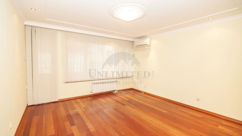 Издаје се  Кућа Софија , Јaворов , 647 м2 | 53203534 - слика [15]