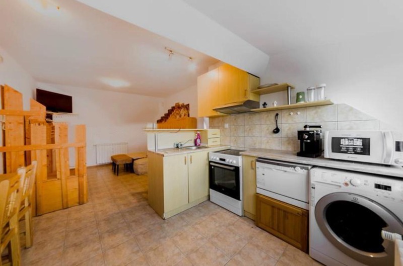 Zu vermieten  2 Schlafzimmer Sofia , Doktorski pametnik , 70 qm | 10976136