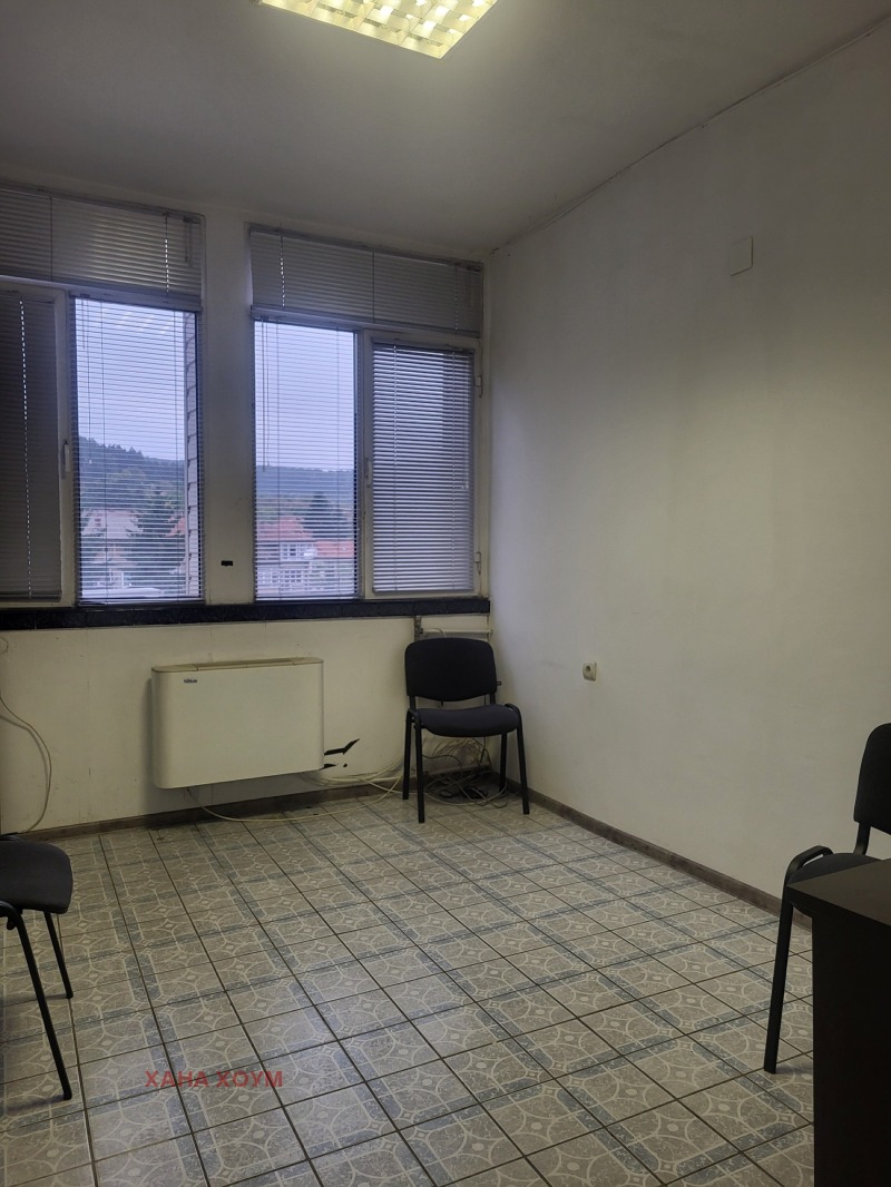 В аренду  Офис область Ловеч , Троян , 11 кв.м | 54659272 - изображение [2]