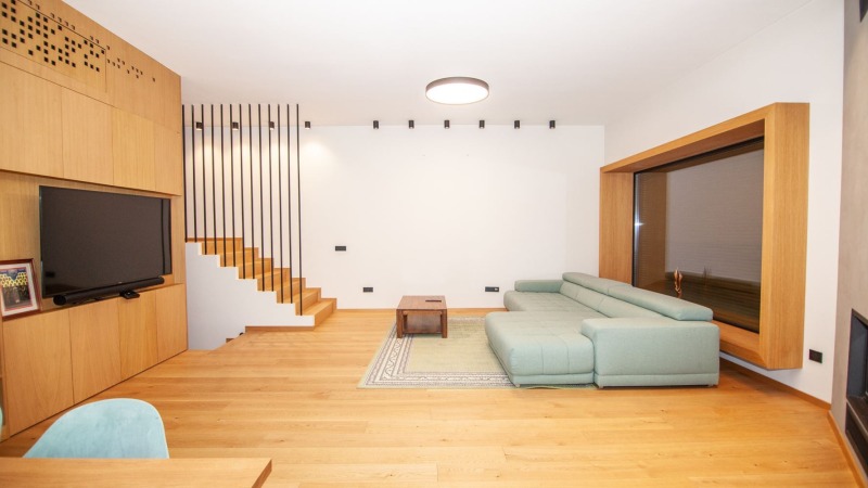 В аренду  Дом София , Бистрица , 314 кв.м | 81458395