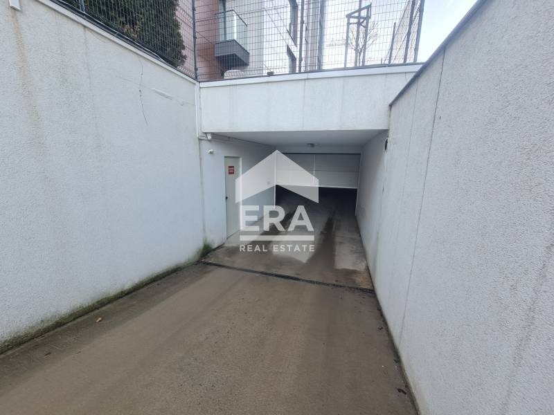 Дава под наем ГАРАЖ, ПАРКОМЯСТО, гр. София, Кръстова вада, снимка 3 - Гаражи и паркоместа - 52529772