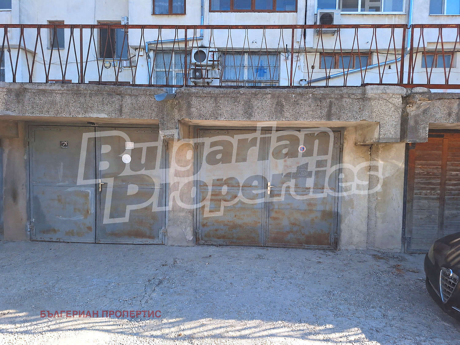 Дава под наем ГАРАЖ, ПАРКОМЯСТО, гр. Велико Търново, Зона Б, снимка 5 - Гаражи и паркоместа - 55803666