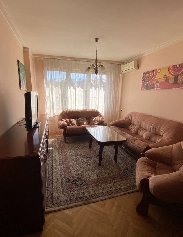 Do wynajęcia  1 sypialnia Sofia , Centar , 75 mkw | 65386300 - obraz [3]