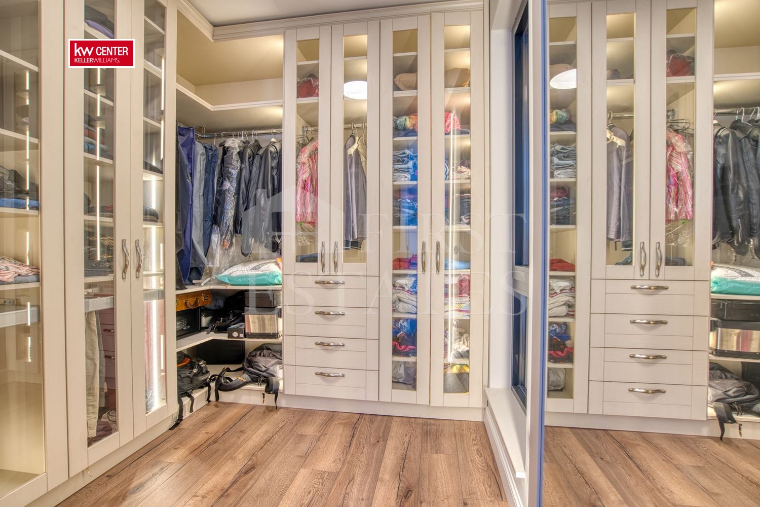 Дава под наем 4-СТАЕН, гр. София, Витоша, снимка 3 - Апартаменти - 53910884